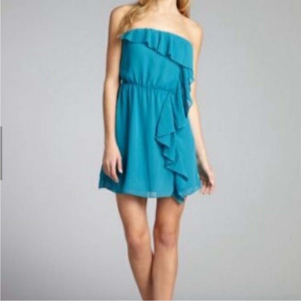 BCBG dress with ruffle large